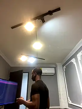 CharlesBrown  online show from December 17, 11:27 am