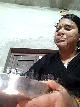 Snapshot of couple_71 chatting on December 15, 8:02 pm couple 71 online show from December 15, 8:02 pm