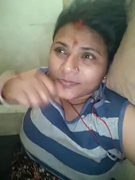 couple 71 online show from March 31, 10:26 am