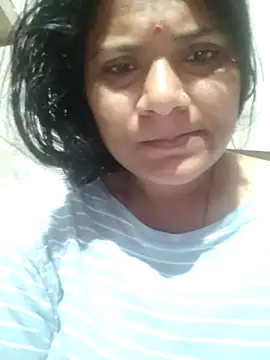 couple 71 online show from April 12, 2:27 am