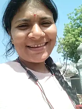 couple 71 online show from April 16, 4:02 am