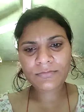 Snapshot of couple_71 chatting on May 26, 7:04 am couple 71 online show from May 26, 7:04 am