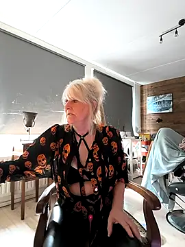 Snapshot of SexyKato001 chatting on October 19, 10:49 am SexyKato001 online show from October 19, 10:49 am