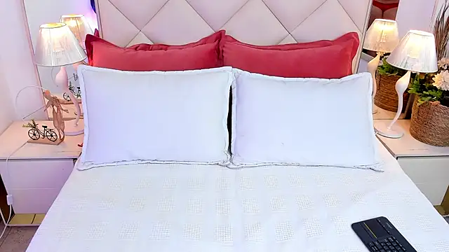 LilBoonew online show from October 6, 12:02 pm