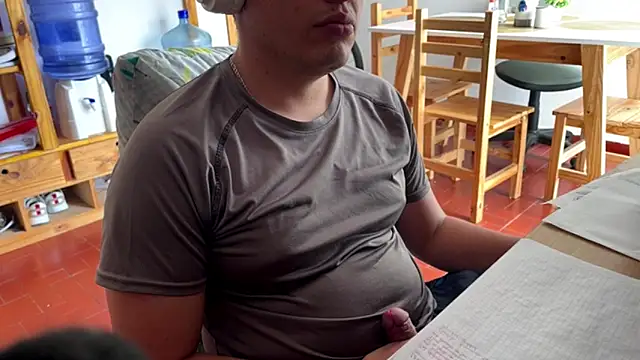 Haustin202 online show from October 30, 6:19 pm