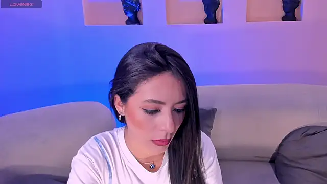 IsabellaMoreau online show from September 12, 7:58 pm