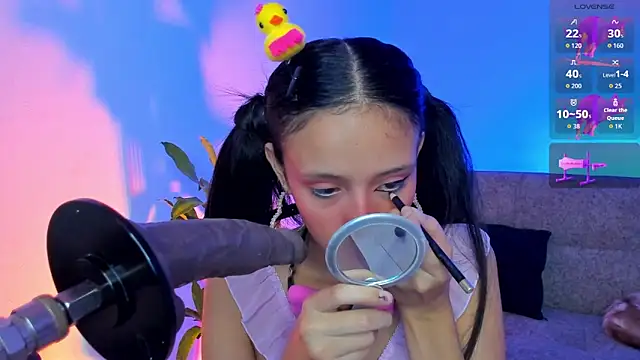 alicemoon   online show from February 22, 9:13 pm