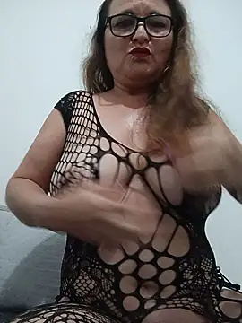 Snapshot of florecita_69 chatting on June 18, 2:32 pm florecita 69 online show from June 18, 2:32 pm