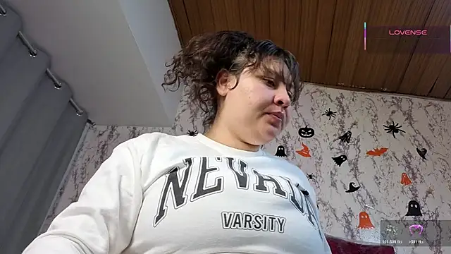 Snapshot of Larissa_Antonella chatting on November 3, 3:41 am Larissa Antonella online show from November 3, 3:41 am