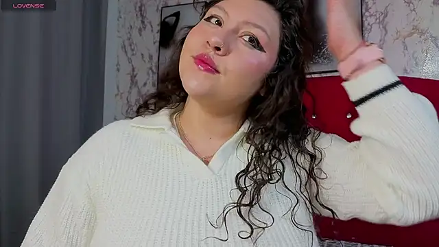 Snapshot of Larissa_Antonella chatting on November 26, 4:24 am Larissa Antonella online show from November 26, 4:24 am