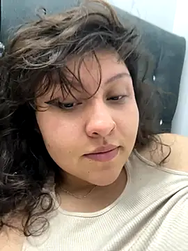 Snapshot of Larissa_Antonella chatting on November 28, 1:52 am Larissa Antonella online show from November 28, 1:52 am