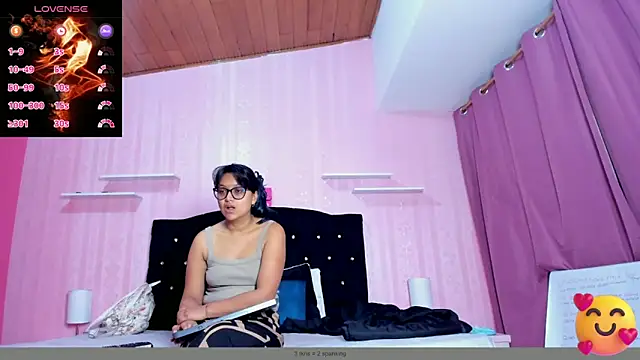 Snapshot of Azul_Moon chatting on September 13, 3:17 am Azul Moon online show from September 13, 3:17 am