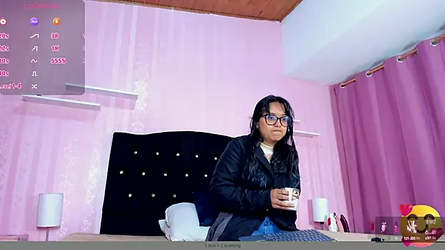 Snapshot of Azul_Moon chatting on October 1, 3:34 am Azul Moon online show from October 1, 3:34 am