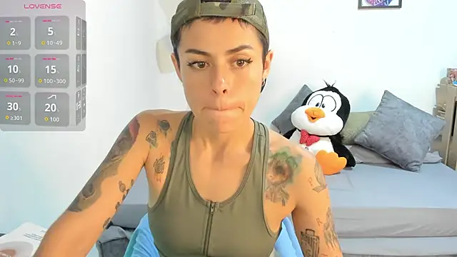 natt op online show from October 24, 11:45 pm