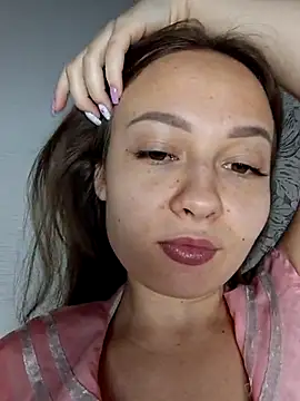 Snapshot of Olivia_OliV chatting on June 4, 1:11 am Olivia OliV online show from June 4, 1:11 am