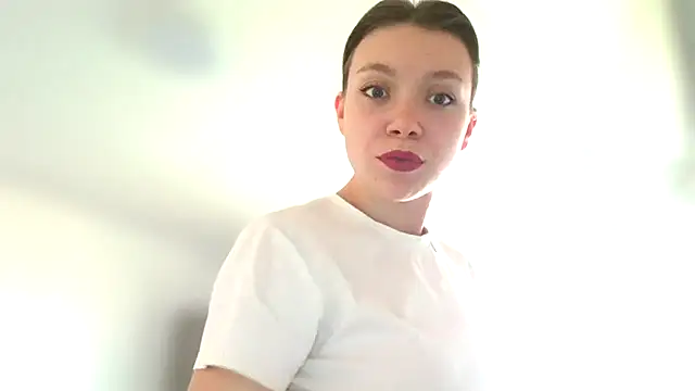 WonderAngela online show from March 4, 2:56 pm