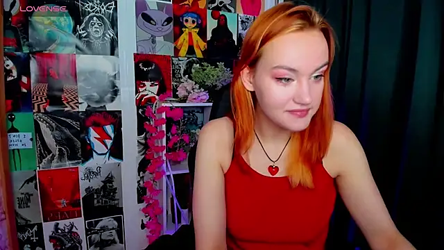 Snapshot of Ida_FaneStain chatting on September 18, 2:35 am Ida FaneStain online show from September 18, 2:35 am