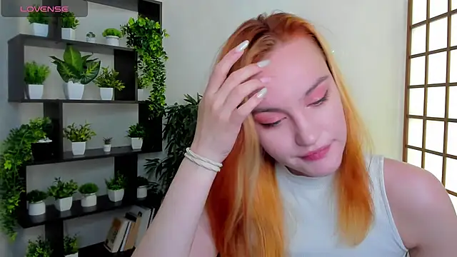 Snapshot of Ida_FaneStain chatting on October 18, 2:25 am Ida FaneStain online show from October 18, 2:25 am