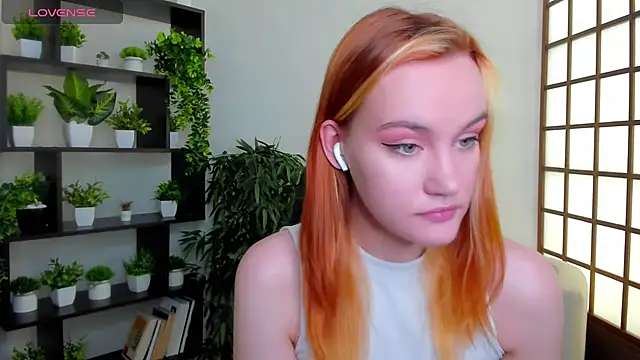 Snapshot of Ida_FaneStain chatting on October 19, 2:45 am Ida FaneStain online show from October 19, 2:45 am