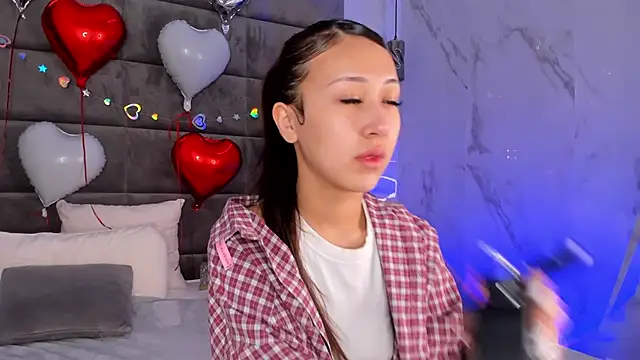 Nelly Kimm online show from February 21, 1:06 am