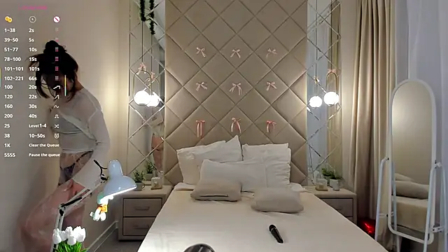 Nelly Kimm online show from April 22, 1:19 am