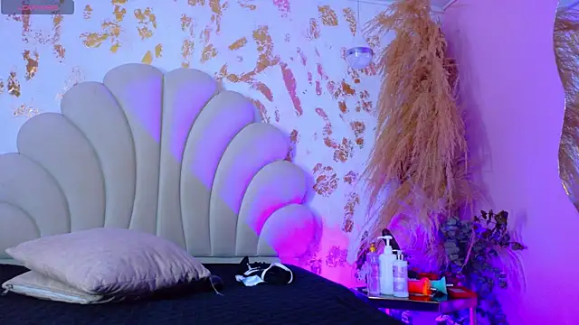 Snapshot of kiaratentation chatting on September 30, 8:14 pm kiaratentation online show from September 30, 8:14 pm