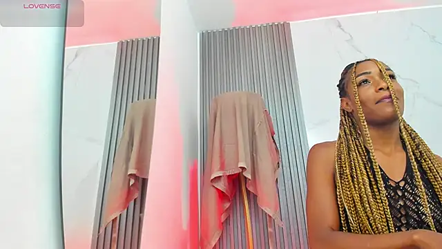 Snapshot of kiaratentation chatting on October 8, 12:30 am kiaratentation online show from October 8, 12:30 am