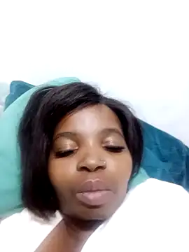 ShySexyBaddiexx online show from November 26, 10:22 pm