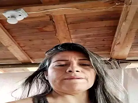 Snapshot of Emma_Henderson chatting on October 26, 4:02 pm Emma Henderson online show from October 26, 4:02 pm