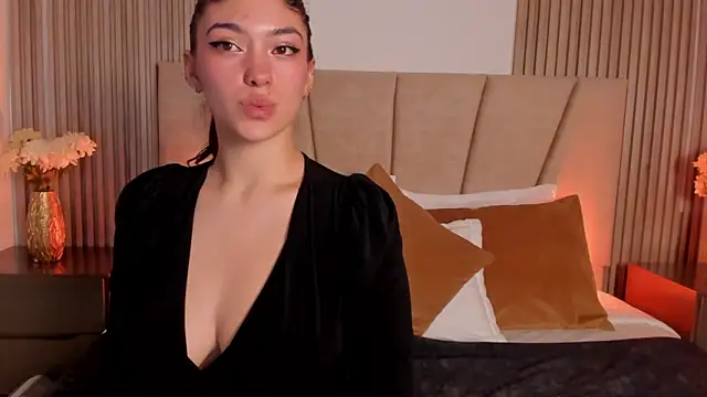 Victoria Beaumont online show from November 7, 12:05 pm