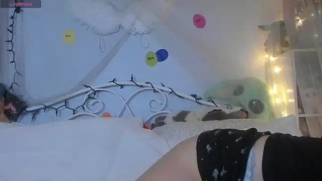 Snapshot of bunnyislewd chatting on March 4, 4:07 am bunnyislewd online show from March 4, 4:07 am