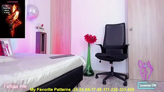 miaroberts69 online show from September 27, 4:28 am