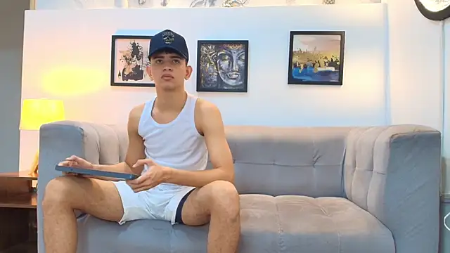 TWINKS FRIENDS online show from February 20, 1:22 pm