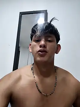 Hiroshi Shen online show from December 13, 11:10 pm