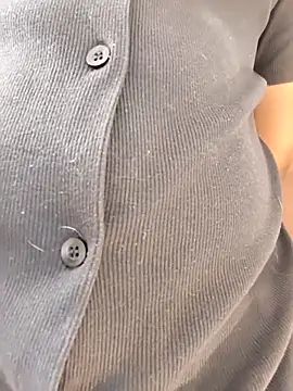 Snapshot of Hiroshi_Shen chatting on April 1, 12:17 pm Hiroshi Shen online show from April 1, 12:17 pm