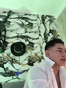 Snapshot of Hiroshi_Shen chatting on June 4, 12:11 pm Hiroshi Shen online show from June 4, 12:11 pm