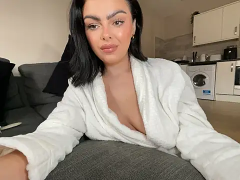 FrancescaXO online show from February 23, 2:14 pm