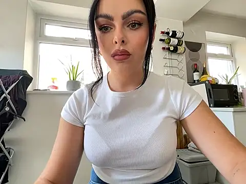FrancescaXO online show from June 4, 12:55 pm