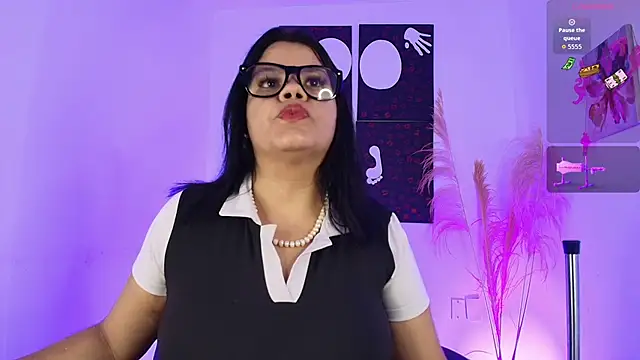 Snapshot of Iamlola_ chatting on October 16, 9:16 pm Iamlola online show from October 16, 9:16 pm