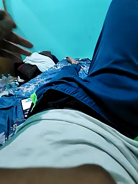 Snapshot of santa7869 chatting on September 21, 7:10 am santa7869 online show from September 21, 7:10 am