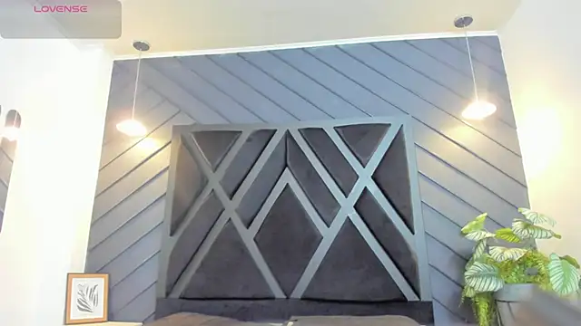 zoe martins  online show from October 19, 5:35 pm