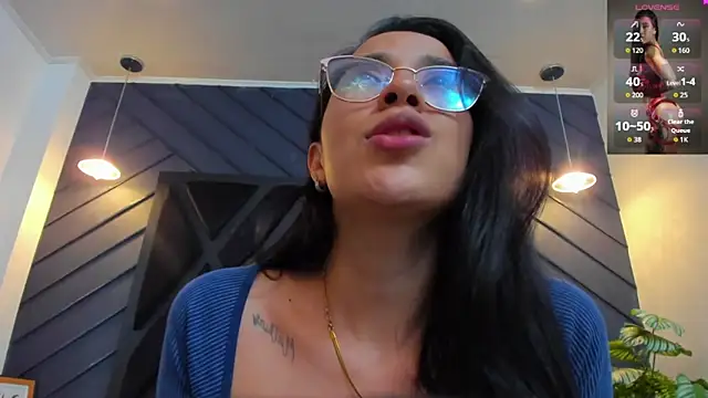 zoe martins  online show from October 20, 5:24 pm