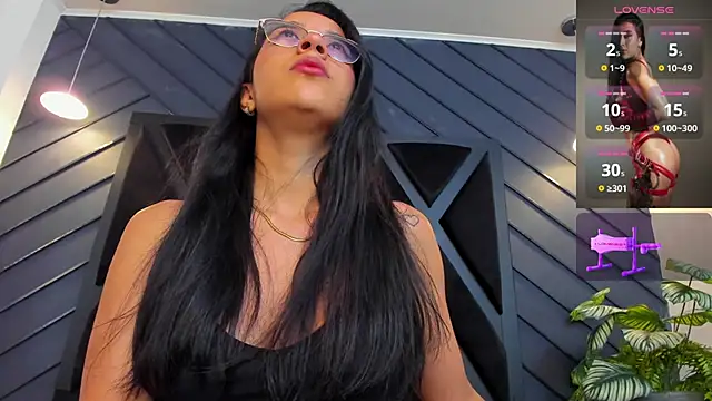 zoe martins  online show from November 4, 5:23 pm