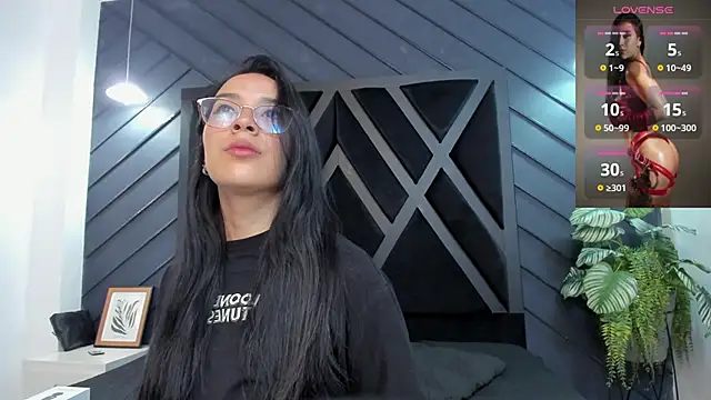 zoe martins  online show from November 21, 5:33 pm