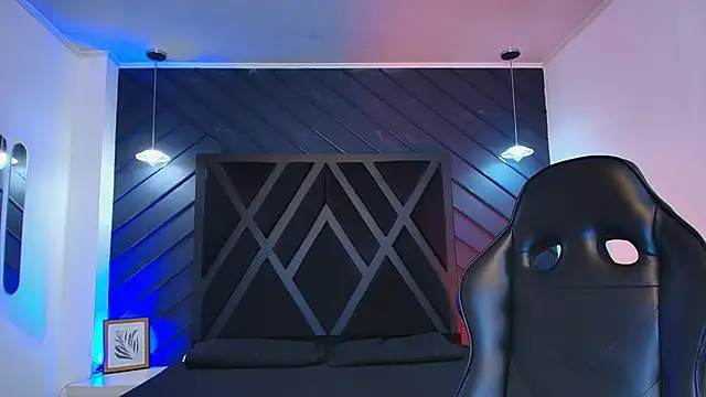 zoe martins  online show from March 2, 5:20 pm