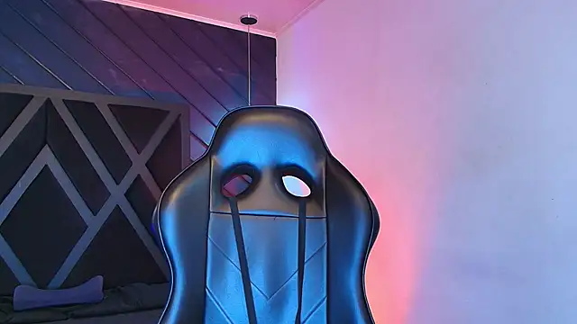 zoe martins  online show from April 20, 5:26 pm