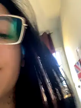 jujuarantes  2025 online show from November 12, 3:23 pm