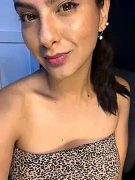 Snapshot of chicachocolate01 chatting on November 13, 1:37 am chicachocolate01 online show from November 13, 1:37 am