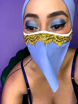 Aisha Malek online show from December 3, 8:07 pm