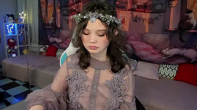 EmilyChaves online show from October 29, 6:31 pm